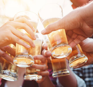 Lauterbach für Verbot von „begleitetem Trinken“ für Jugendliche