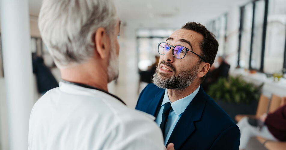 Gewalt am Arbeitsplatz: Bei emotionalem Trauma Hilfe suchen